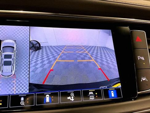 Used 2022 Buick Enclave Avenir w/ Avenir Technology Package AWD/4WD image 30