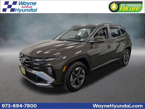 Certified 2025 Hyundai Tucson SEL AWD/4WD image 1