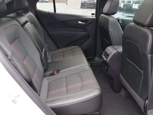 Used 2024 Chevrolet Equinox RS FWD image 18