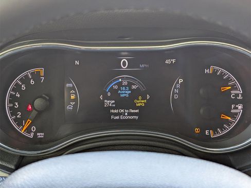 Used 2018 Jeep Grand Cherokee Limited image 27