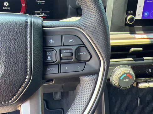 Used 2025 Toyota Tacoma TRD Off-Road AWD/4WD image 16