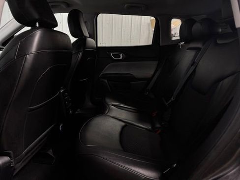 Used 2022 Jeep Compass Latitude image 17