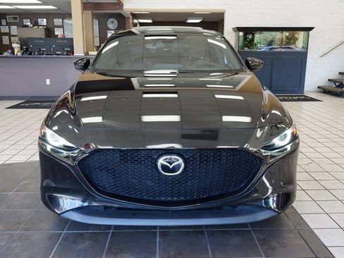 Used 2020 MAZDA MAZDA3 Hatchback w/ Premium Package image 19