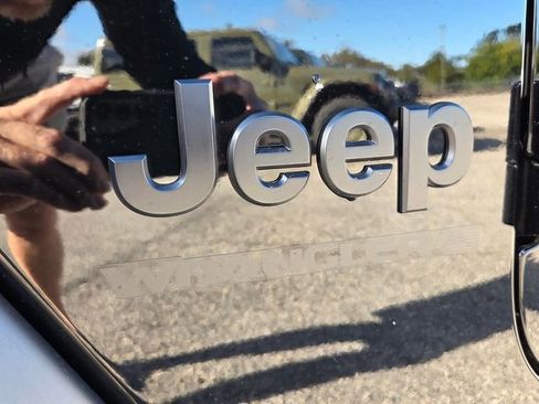 Used 2026 Jeep Wrangler Sport S image 11