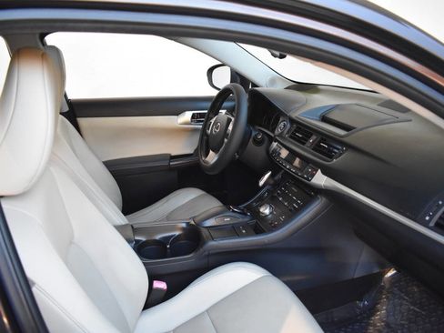 Used 2012 Lexus CT 200h Premium image 19