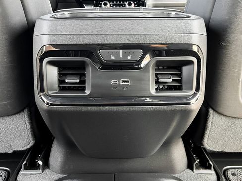 Used 2022 GMC Sierra 1500 AT4X image 25