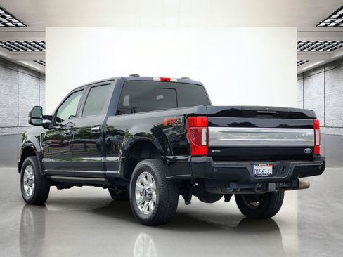 Used 2022 Ford F250 Platinum w/ FX4 Off-Road Package AWD/4WD image 8
