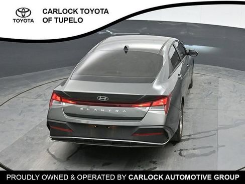 Used 2024 Hyundai Elantra SE image 27