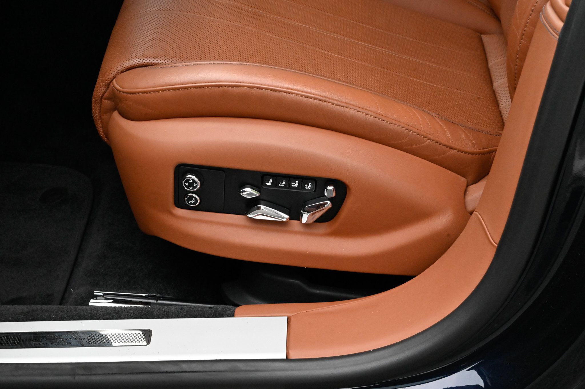 Used 2022 Bentley Flying Spur V8 AWD/4WD image 18