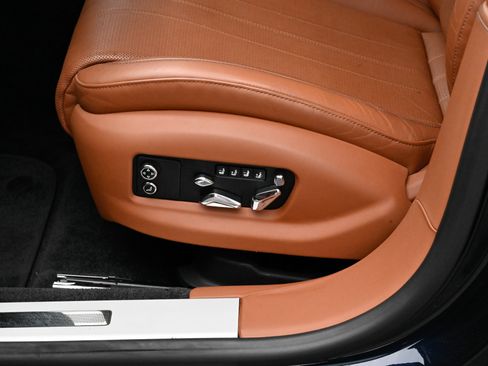 Used 2022 Bentley Flying Spur V8 AWD/4WD image 18