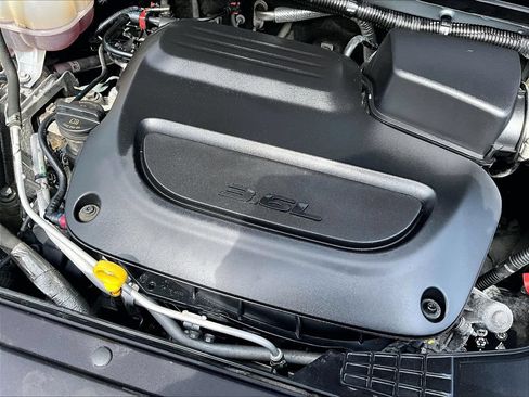 Used 2024 Chrysler Pacifica Touring-L FWD image 36