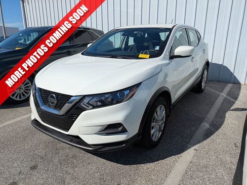 Certified 2022 Nissan Rogue Sport S image 1