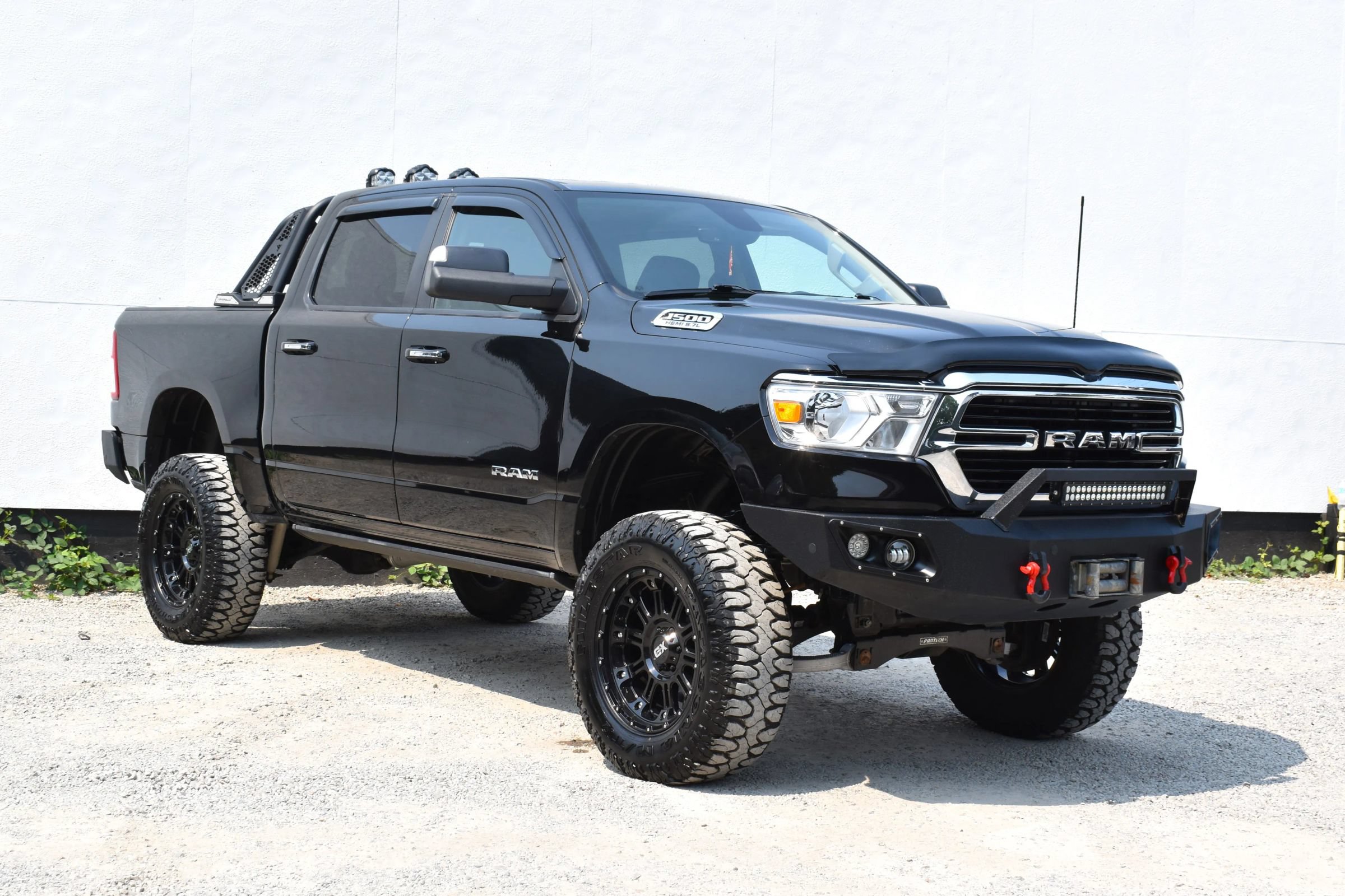 Used 2020 RAM 1500 Big Horn AWD/4WD image 1