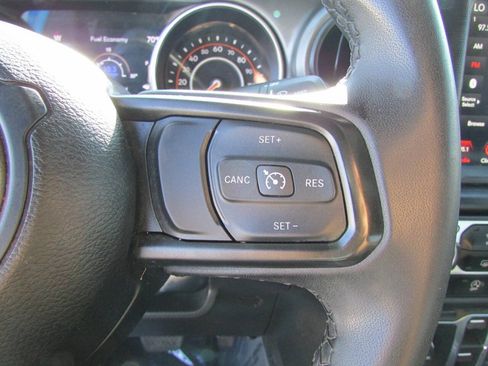 Used 2023 Jeep Gladiator Sport AWD/4WD image 27
