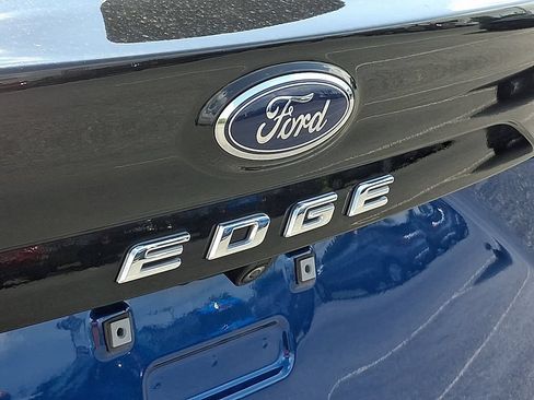 Certified 2023 Ford Edge SEL w/ Convenience Package AWD/4WD image 32