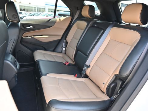 Used 2023 Chevrolet Equinox Premier FWD image 28