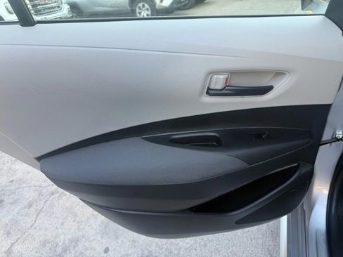 Used 2022 Toyota Corolla LE image 20