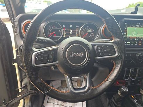 Used 2020 Jeep Gladiator Mojave AWD/4WD image 5