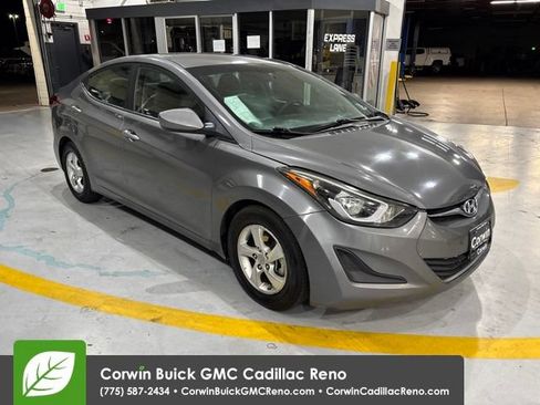 Used 2014 Hyundai Elantra SE FWD image 8