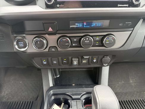 Used 2023 Toyota Tacoma TRD Off-Road w/ Technology Package AWD/4WD image 15