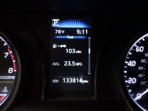 Used 2022 Toyota Camry SE FWD image 17