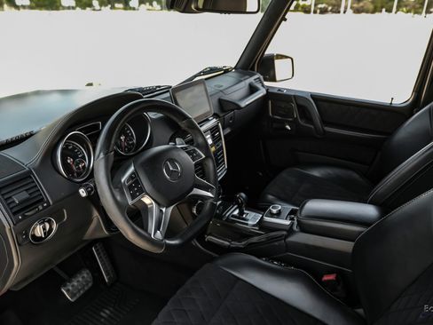 Used 2017 Mercedes-Benz G 550 Squared image 2