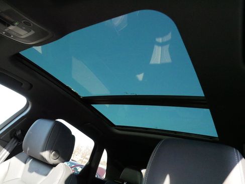 Used 2023 Audi Q3 2.0T Premium Plus w/ Premium Plus Package image 32