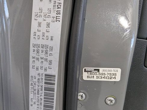 Used 2020 Jeep Cherokee Latitude Plus image 25