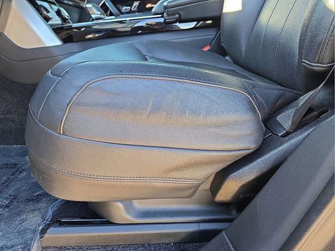 Used 2023 Land Rover Range Rover SE image 25