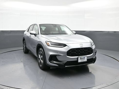 Certified 2024 Honda HR-V EX-L image 3