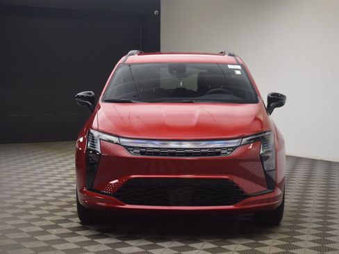 New 2027 Chrysler Pacifica Select AWD/4WD image 2