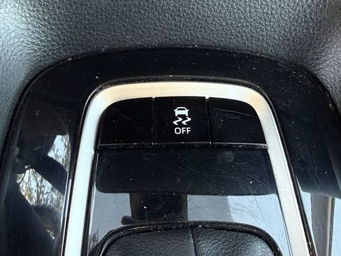 Used 2024 Toyota Corolla LE FWD image 21