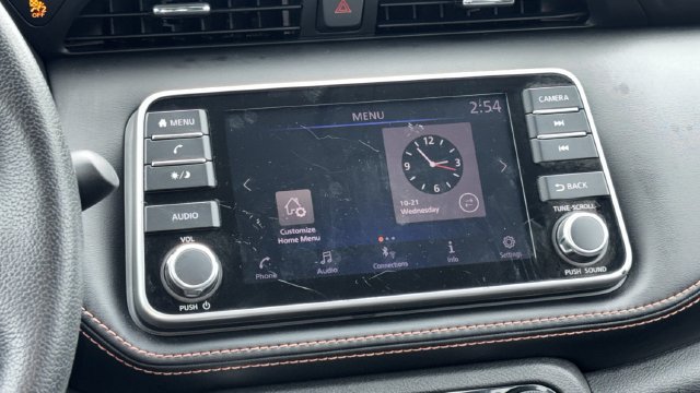 Used 2018 Nissan Kicks SR w/ Premium Package FWD image 14