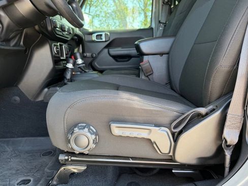 Used 2023 Jeep Wrangler Unlimited Sport AWD/4WD image 13