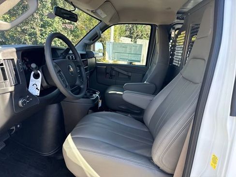 New 2025 Chevrolet Express 2500 w/ Driver Convenience Package image 9