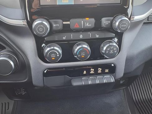 New 2026 RAM 1500 Big Horn AWD/4WD image 12