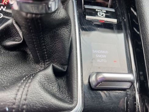 Used 2022 Jeep Compass Altitude w/ Sun and Sound Group image 23