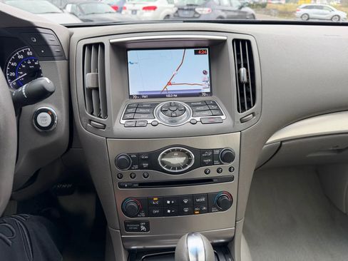 Used 2015 INFINITI Q40 w/ Navigation Package image 16