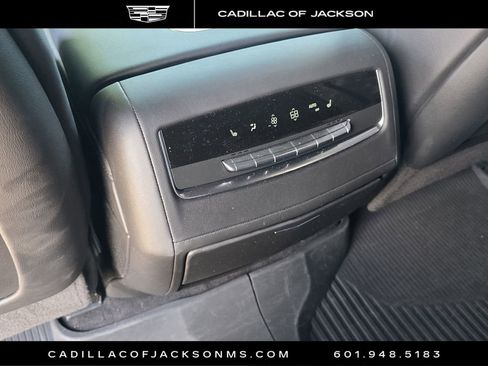 Used 2023 Cadillac Escalade ESV Premium Luxury RWD image 28