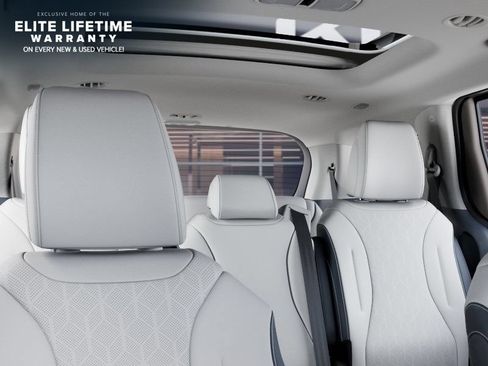 New 2026 Kia Carnival SX w/ SX Dark Edition Package FWD image 28