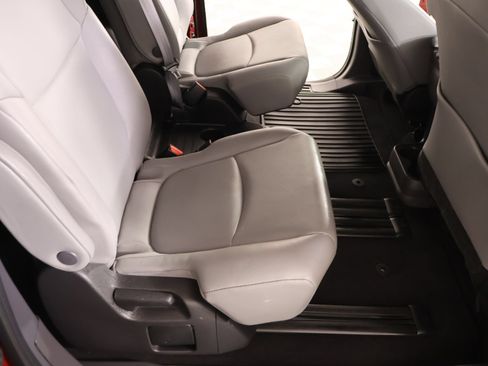 Used 2022 Toyota Sienna XLE FWD image 15
