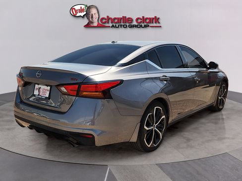 Used 2024 Nissan Altima 2.5 SR FWD image 5