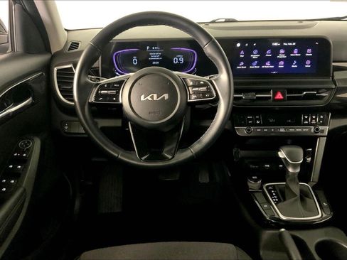 Certified 2025 Kia Seltos S image 5