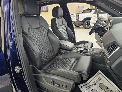 Used 2020 Audi SQ5 Prestige w/ Prestige Package image 23