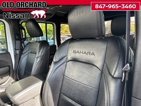 Used 2022 Jeep Wrangler Unlimited Sahara AWD/4WD image 12