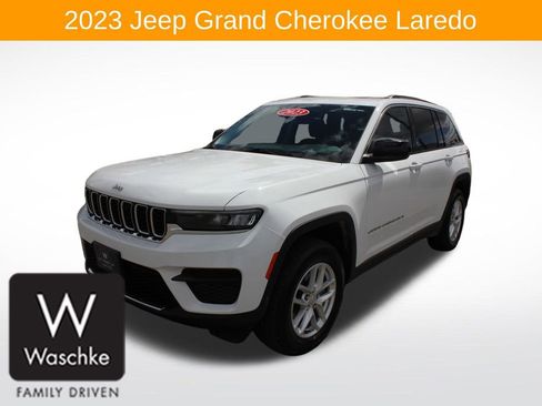Used 2023 Jeep Grand Cherokee Laredo w/ Luxury Tech Group I AWD/4WD image 3