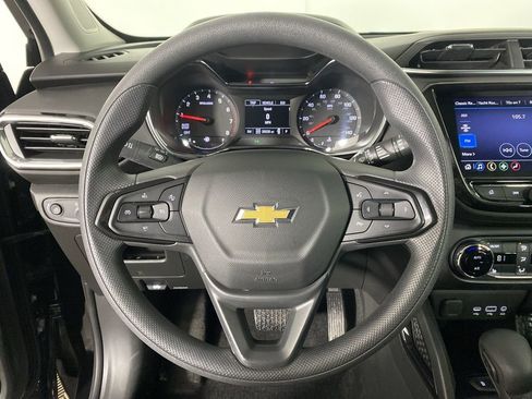 Used 2023 Chevrolet TrailBlazer LT w/ Convenience Package image 14