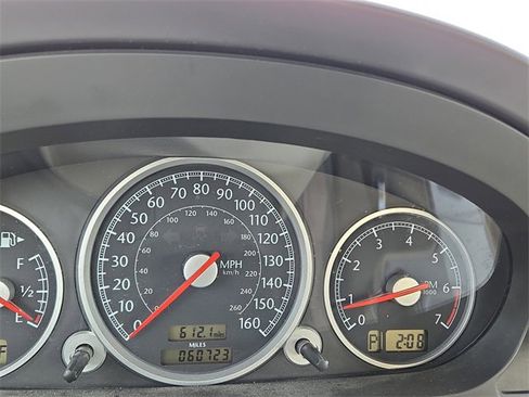 Used 2006 Chrysler Crossfire Limited image 8