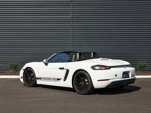 Certified 2024 Porsche 718 Boxster image 3
