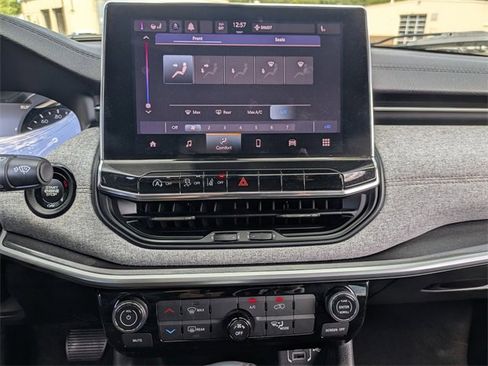 Used 2022 Jeep Compass Latitude image 25